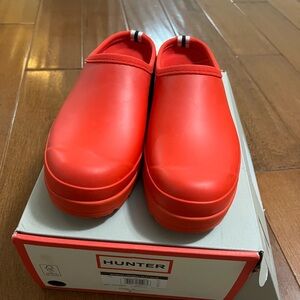 Hunter Red Mules & Clogs